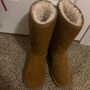 Kookaburra by Uggs boots